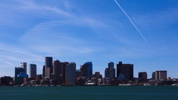 Timelapse Boston skyline with boats in foreground — Stock Video