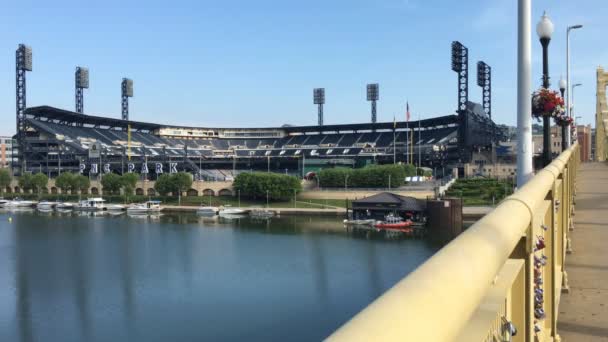 PNC Park, home field of the Pittsburgh Pirates club — Stock Video