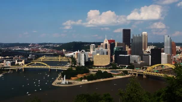 Timelapse patrząc na panoramę Pittsburgh — Wideo stockowe