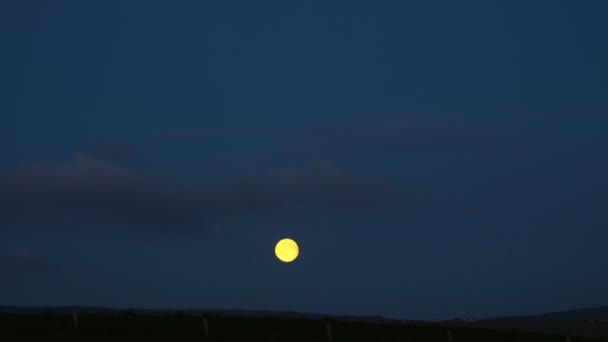 4K UltraHD Lever de lune sur les Orcades en Ecosse 