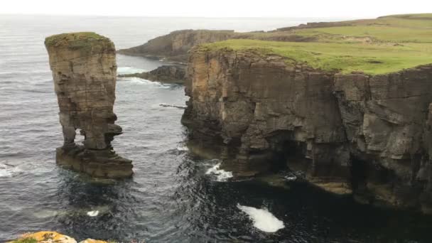 4 k Ultrahd slottet av Yesnaby i Orkney, Skottland — Stockvideo