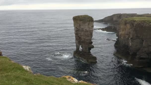 4 k Ultrahd slottet av Yesnaby, Orkney, Skottland — Stockvideo