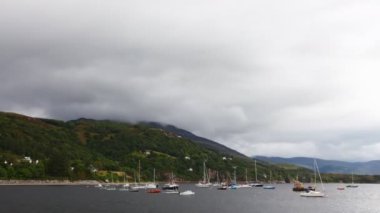 4k Ultrahd Timelapse bulutların Ullapool, İskoçya