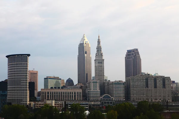 Vista do horizonte de Cleveland em um dia ensolarado — Fotografia de Stock