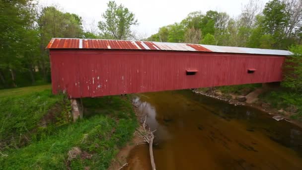 Cades Covered Bridge Indiana Estados Unidos — Vídeo de stock