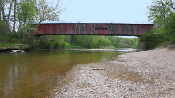 Cox Ford Covered Bridge Indiana États Unis — Video