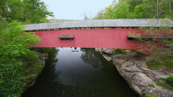 Widok Narrows Covered Bridge Indiana Stany Zjednoczone Ameryki — Wideo stockowe