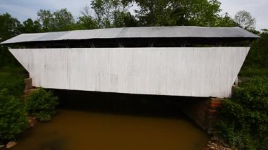 Ohio, ABD 'deki Vali Kirker Köprüsü Sahnesi