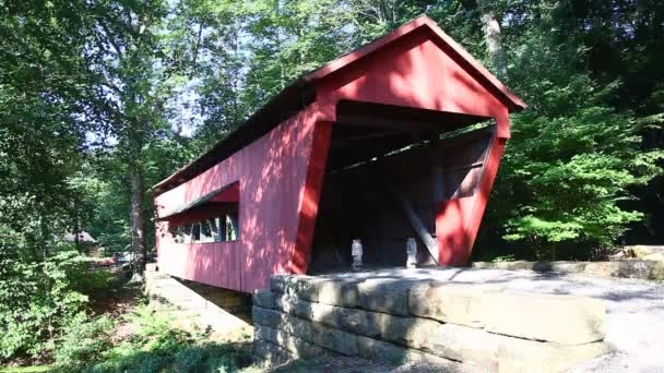 George Hutchings Covered Bridge Ohio Estados Unidos — Vídeo de stock