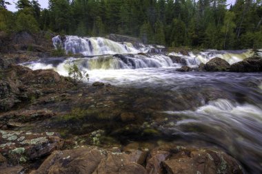 Ontario, Kanada 'da bir Aubrey Falls sahnesi