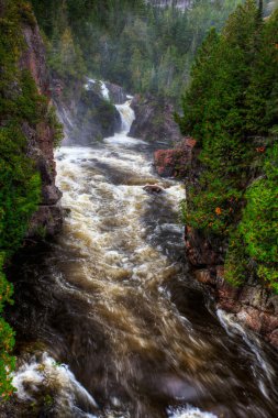 Kanada, Ontario 'da Aubrey Falls' un dikey hali