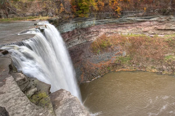 Widok Wodospad Piłki Ontario Kanada Jesienią — Zdjęcie stockowe