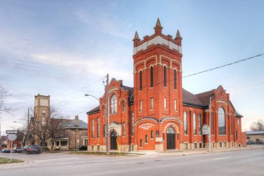 Brantford, Ontario, Kanada - 13 Ağustos 2020: Brantford, Ontario, Kanada 'daki Alexandra Presbyterian Kilisesi