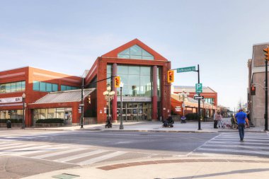 Brantford, Ontario, Kanada - 13 Ağustos 2020: Brantford, Ontario, Kanada şehir merkezi manzarası