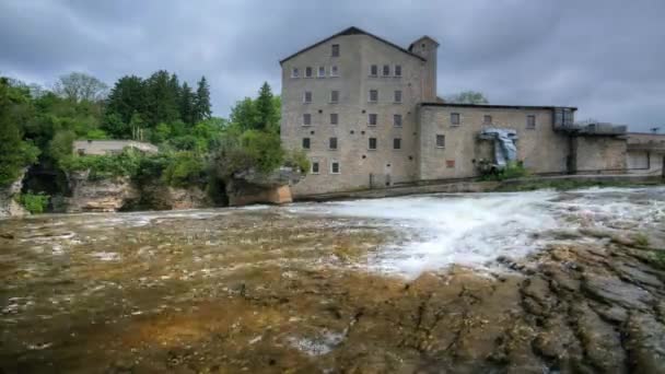 Ontario Kanada September 2017 Rörelsestyrd Över Elora Mill Ontario Kanada — Stockvideo