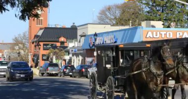 Elmira, Ontario, Kanada - 2 Kasım 2020: Elmira, Ontario, Kanada 4K sokak sahnesi