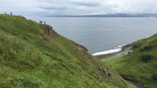 Uitzicht Klif Vanaf Het Eiland Skye Schotland — Stockvideo