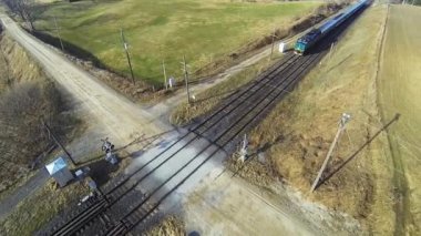 Paris, Ontario, Kanada 'da bir yolcu treninin hava sahnesi