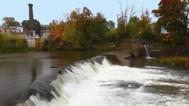 Kanada, Ontario 'daki Elora Gorge Falls Barajı.