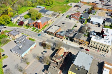 New Hamburg, Ontario, Kanada - 26 Mayıs 2021: New Hamburg şehir merkezi, Ontario, Kanada, başyazı