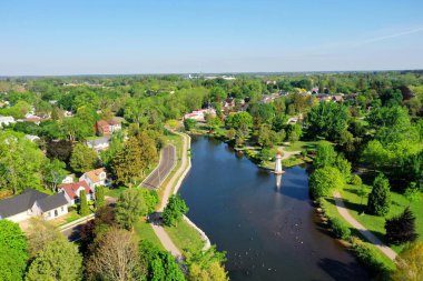 Simcoe, Ontario, Kanada 'daki Wellington Parkı' nın bir anteni.