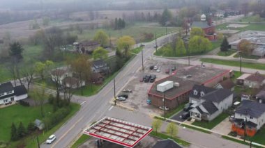 St. George, Ontario, Kanada - 13 Temmuz 2021: St. George Havacılık, Ontario, Kanada şehir merkezi, editör 4K