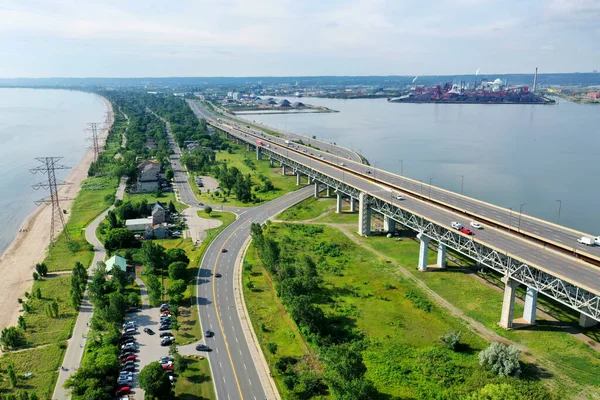 Uma Vista Aérea Burlington Skyway Com Tráfego — Fotografia de Stock