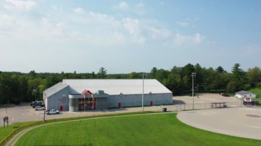 Delhi, Ontario, Kanada - 27 Temmuz 2021: Ontario, Kanada 4K Delhi Toplum Merkezi