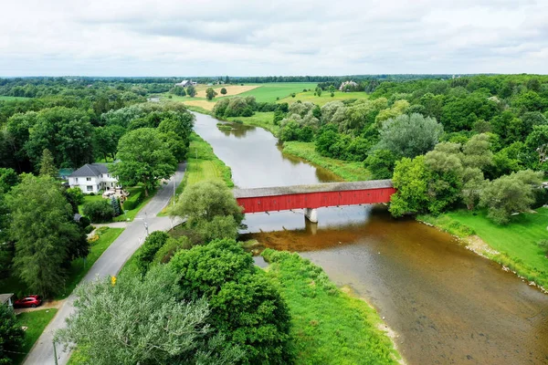 Uma Vista Aérea Montrose Covered Bridge Ontário Canadá — Fotografia de Stock