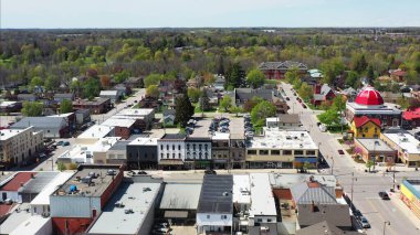 Tillsonburg, Ontario, Kanada şehir merkezinin hava görüntüsü.