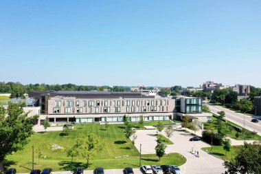 Londra, Ontario, Kanada - 20 Ağustos 2021: Londra, Ontario, Kanada 'da bir Ivey Business College anteni