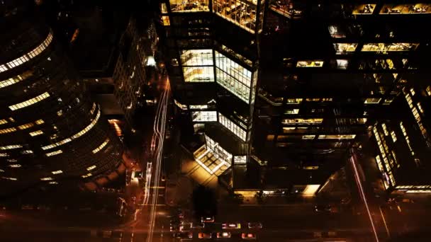 Tráfico nocturno en Nueva York — Vídeo de stock