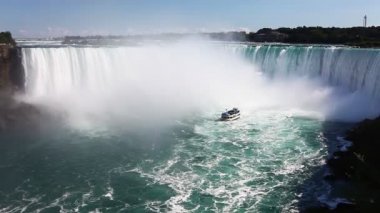 Niagara falls bir tur ile sprey tekne.