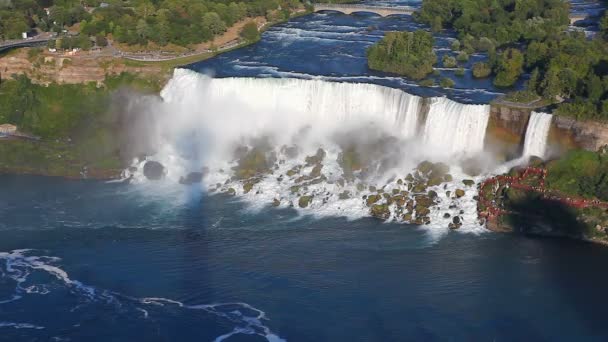 Letecký pohled na american falls na slunečný den, Niagarské vodopády — Stock video