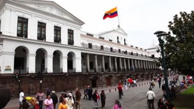 Quito sakinleri eski şehre akın