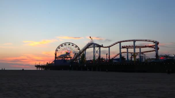 Timelapse view of the Santa Monica pier at night — Stock Video