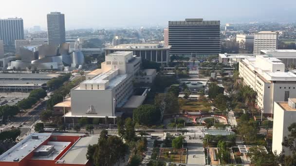 Uma vista aérea da área perto da prefeitura em Los Angeles — Vídeo de Stock