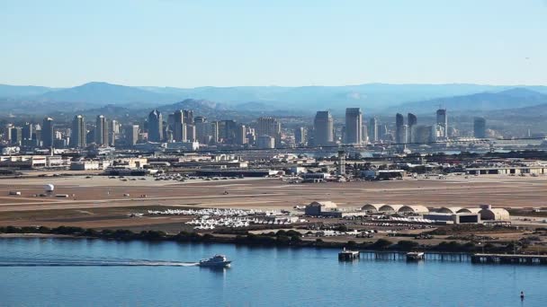 San Diego városközpont Coronado az előtérben — Stock videók