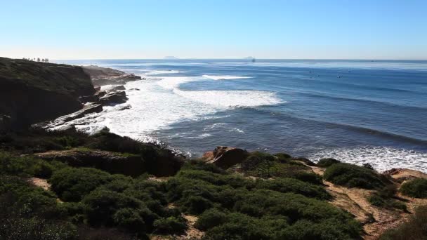 A bela costa do Pacífico perto de San Diego — Vídeo de Stock