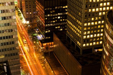 New York'ta gece trafik bir havadan görünümü