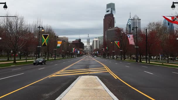 Utsikt över Philadelphia, Pennsylvania ser mot centrum — Stockvideo