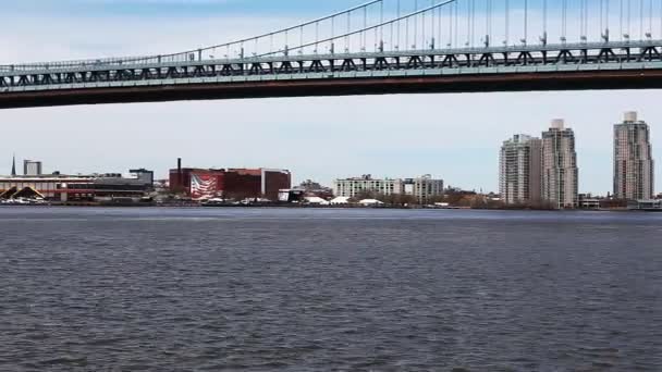 Pan Philadelphia waterfront — Stock video