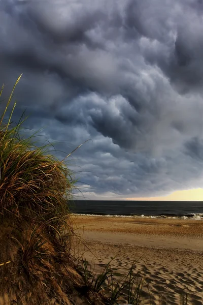 Cabo Hatteras com violentas nuvens de tempestade — Fotografia de Stock