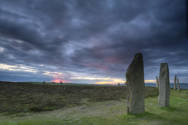 Pôr do sol no Anel de Brodgar em Orkney — Fotografia de Stock