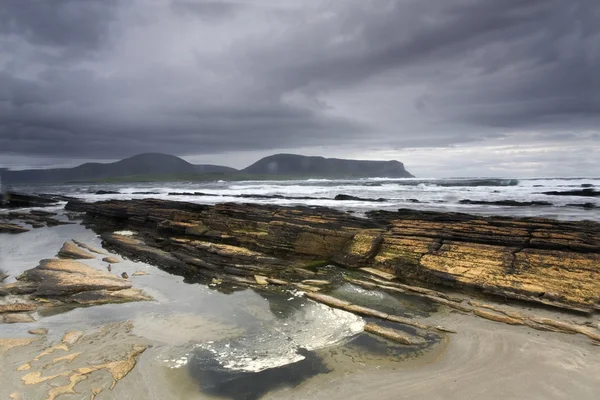 Warbeth Bay, Orcades avec une tempête à venir — Photo