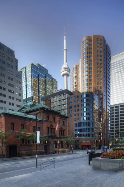 Вертикальні Торонто сцени з Cn tower позаду — стокове фото