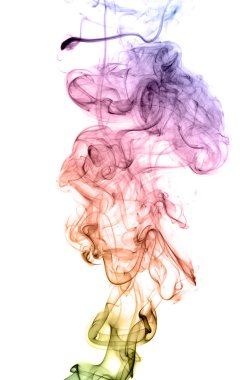 Beyaz arka plan üzerinde izole renkli duman