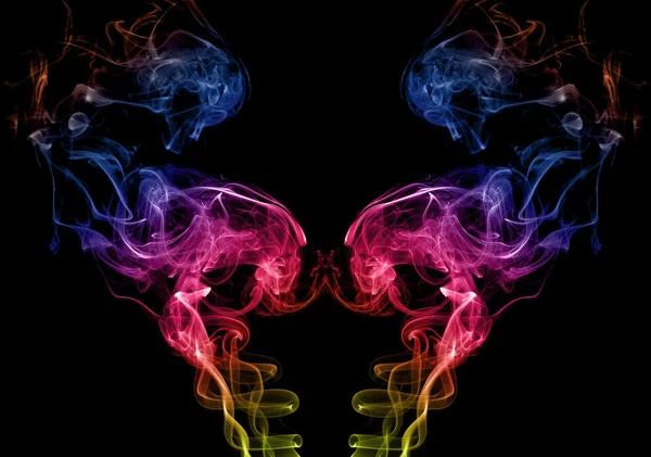 Siyah bir arka plan üzerinde renkli duman fotoğraf koleksiyonu