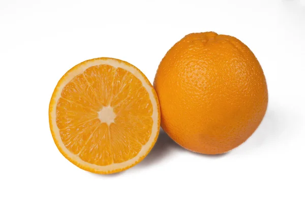 Orange i pół pomarańczy — Zdjęcie stockowe
