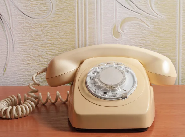 Retro telefon açık degrade arka plan ahşap tablo